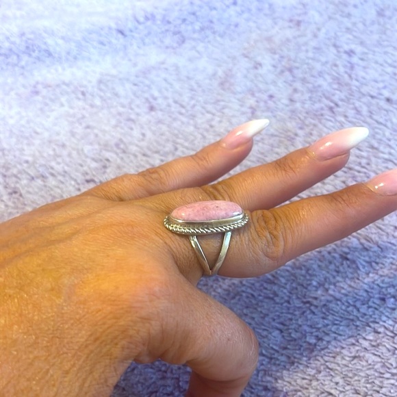 ✨Pink Rhodonite ring✨ - Picture 2 of 3